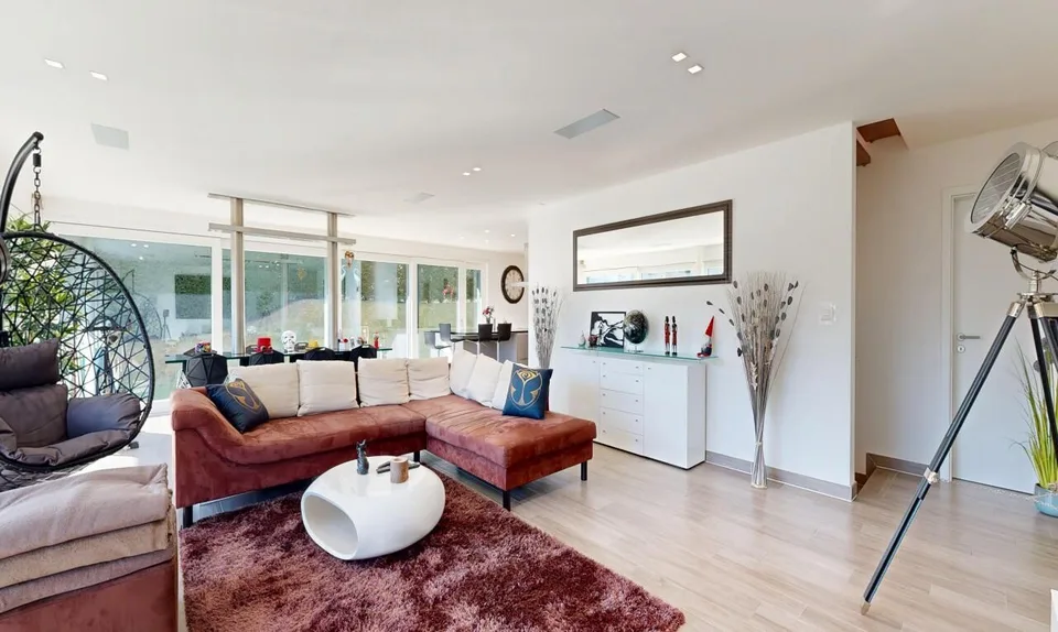 Spacieuse maison familiale avec terrasses, jardin et volumes généreux