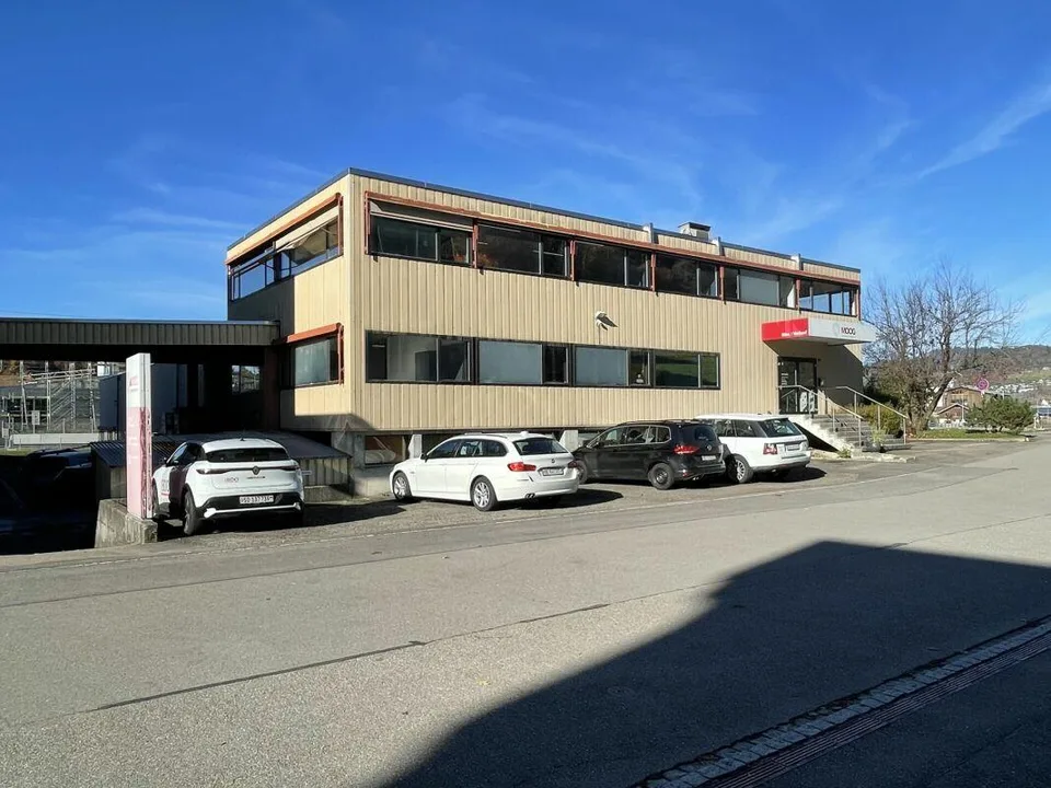 Gewerbe- und Industrieliegenschaft in Worb bei Bern