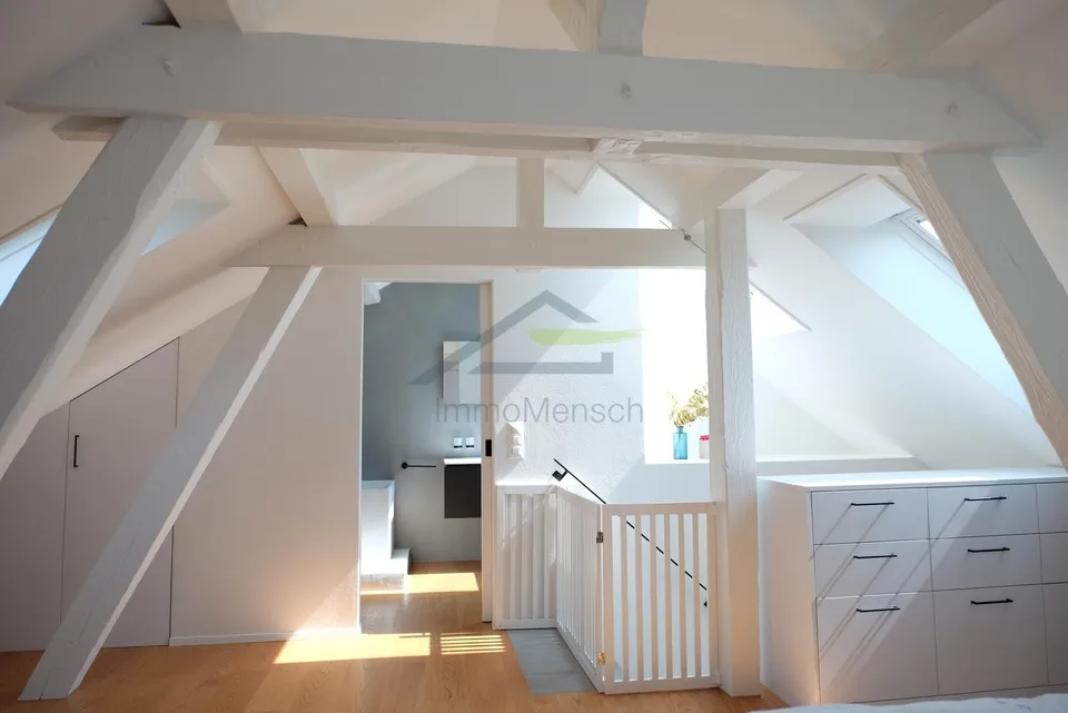 Appartement en duplex moderne et rénové au cœur de St. Johann