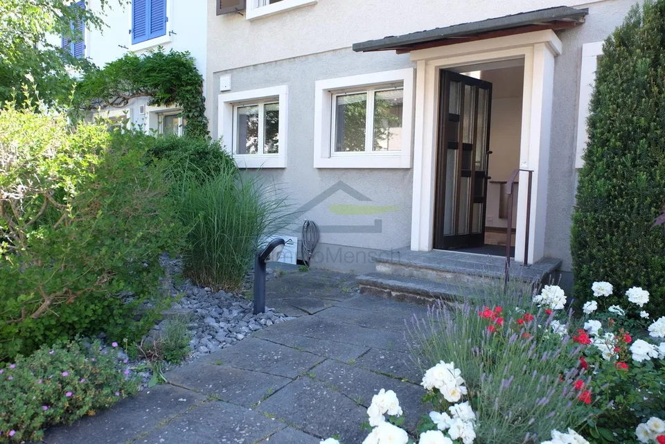Casa a schiera in posizione tranquilla e privilegiata a Surbaum, Reinach