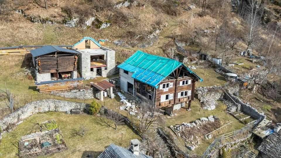 Historisches Ensemble mit bewilligtem Projekt in Calonico