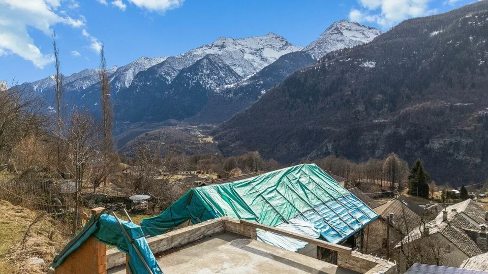 Historisches Ensemble mit bewilligtem Projekt in Calonico