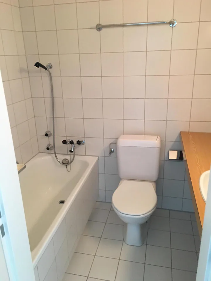Zentrale 3.5 Zimmer-Wohnung oder Praxisräume – photo 9 of 11