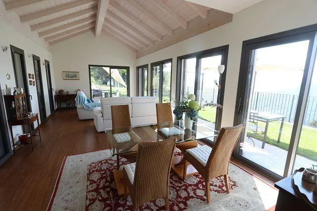 5 1/2-Villa an sehr ruhiger, sonniger Aussichtslage / villa di 5 1/...