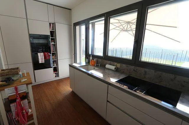 5 1/2-Villa an sehr ruhiger, sonniger Aussichtslage / villa di 5 1/... – Foto 8 von 28