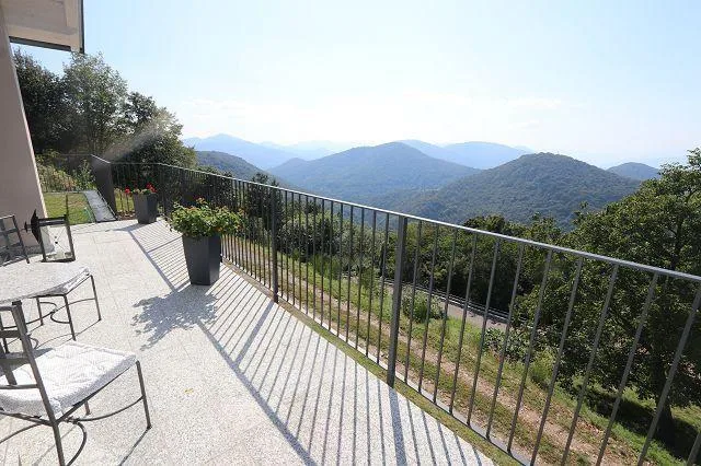 5 1/2-Villa an sehr ruhiger, sonniger Aussichtslage / villa di 5 1/... – Foto 23 von 28