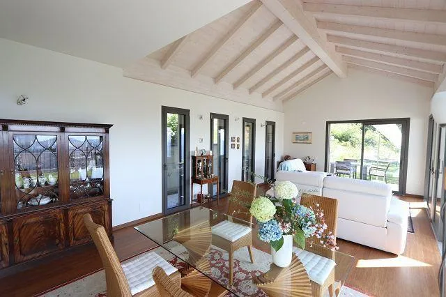 5 1/2-Villa an sehr ruhiger, sonniger Aussichtslage / villa di 5 1/...