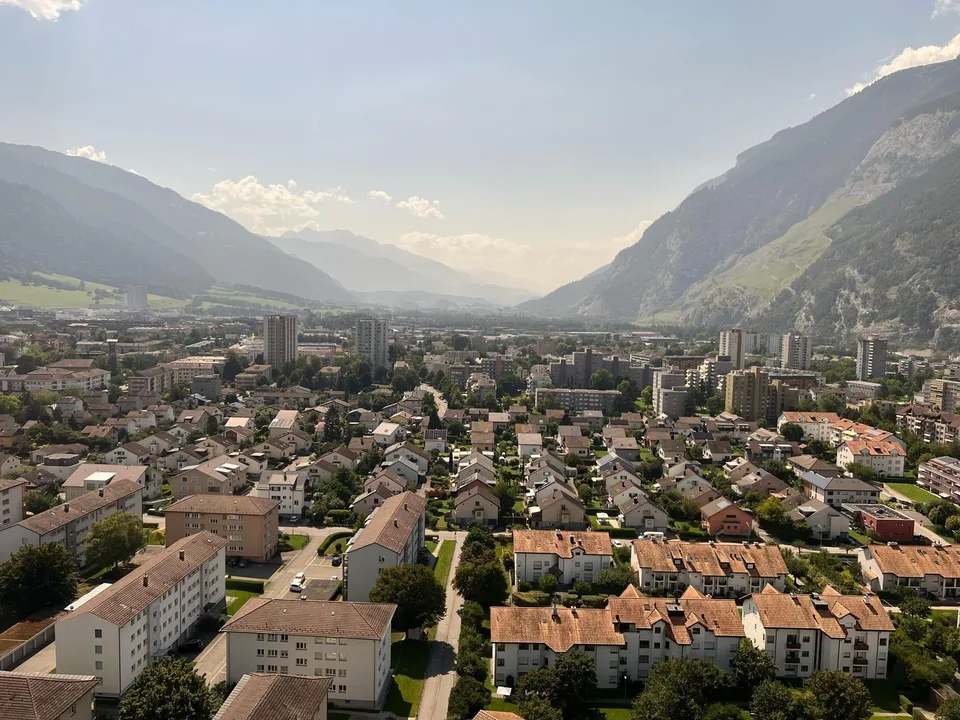 Zentrale, sonnige 2.5 Zimmer-Wohnung – photo 8 of 9