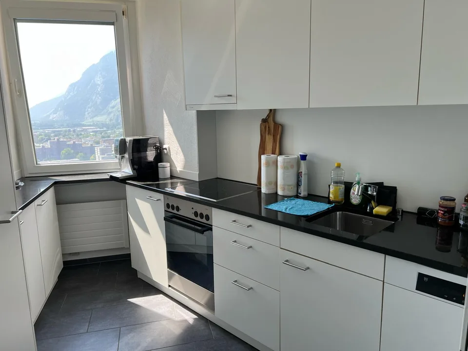 Zentrale, sonnige 2.5 Zimmer-Wohnung