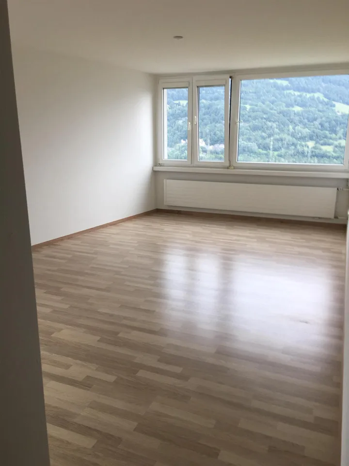 Zentrale, sonnige 2.5 Zimmer-Wohnung