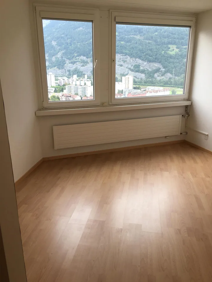Zentrale, sonnige 2.5 Zimmer-Wohnung