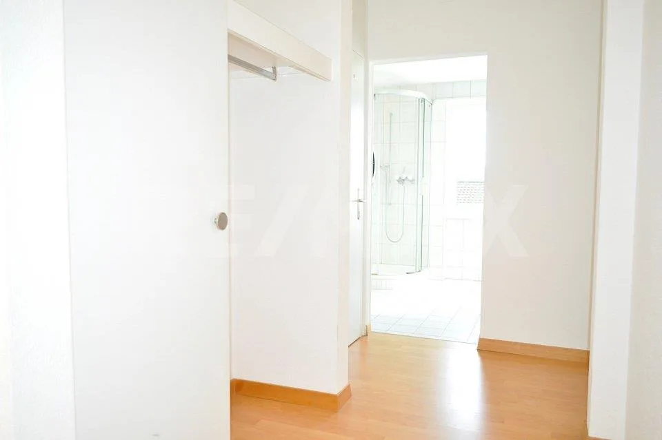 Sonnige gemütliche 4 Zimmerwohnung nahe Zentrum von Biel – Foto 8 von 13