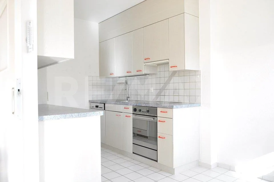 Sonnige gemütliche 4 Zimmerwohnung nahe Zentrum von Biel