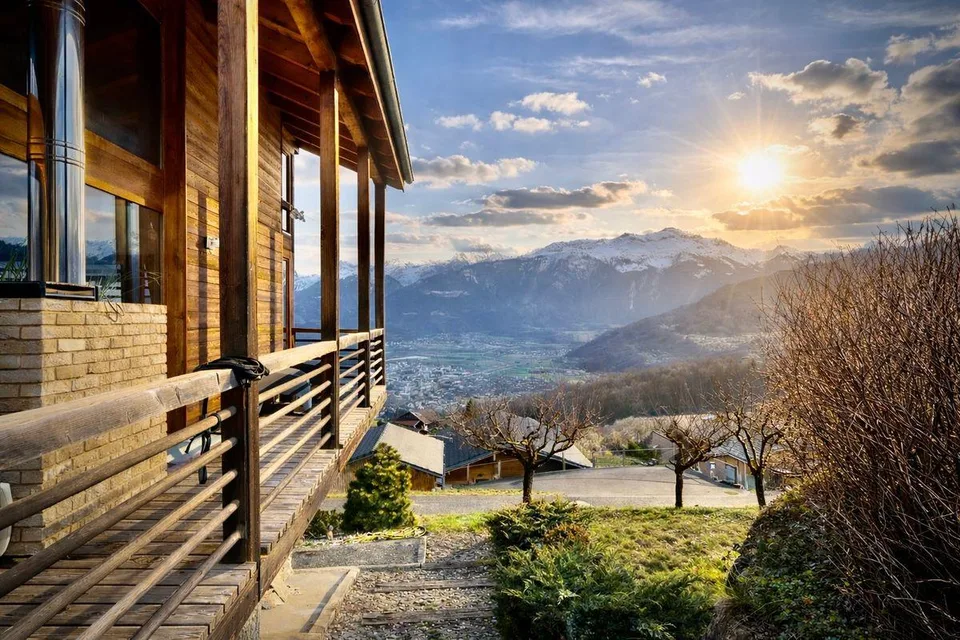 CHALET FAMILIAL AVEC VUE IMPRENABLE SUR LES DENTS DU MIDI