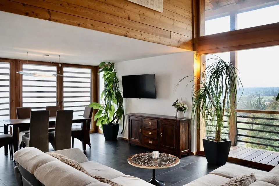 CHALET FAMILIAL AVEC VUE IMPRENABLE SUR LES DENTS DU MIDI