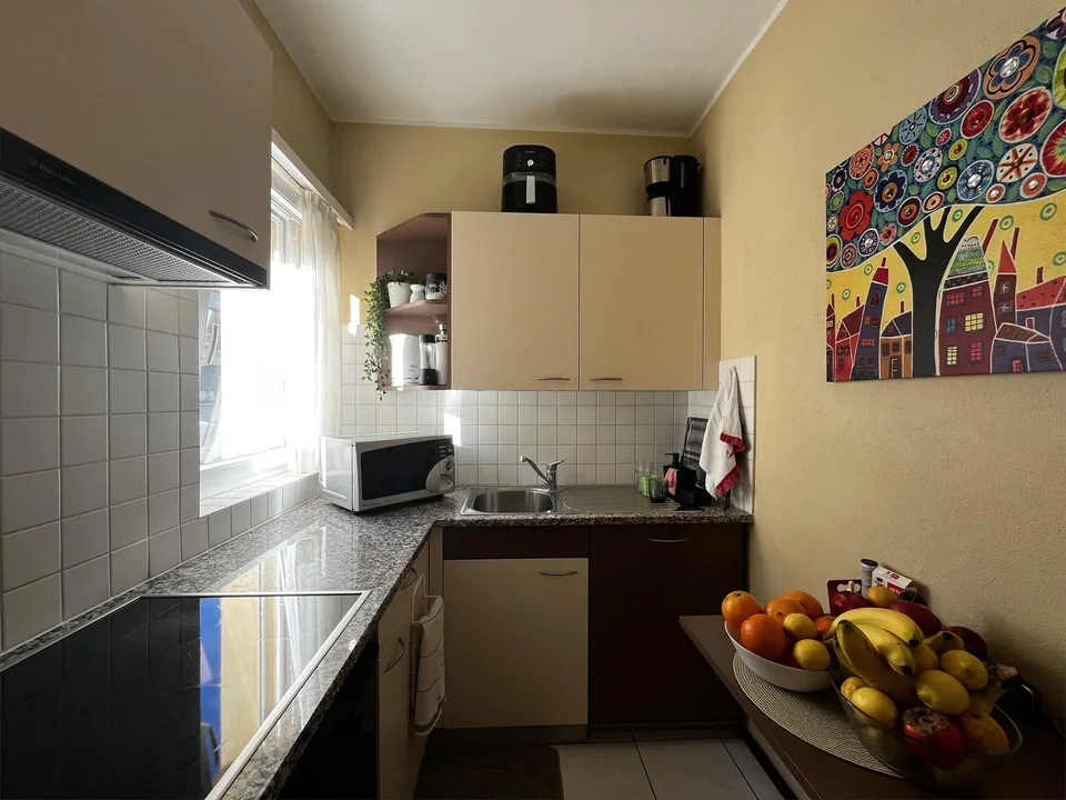 VENDESI LUMINOSO E PRATICO APPARTAMENTO A CASSARATE