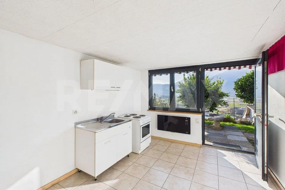 Casa bifamiliare in collina con bella vista e ampio spazio esterno – Foto 12 von 13