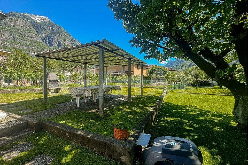 Casa con 3 appartamenti – Foto 9 von 13