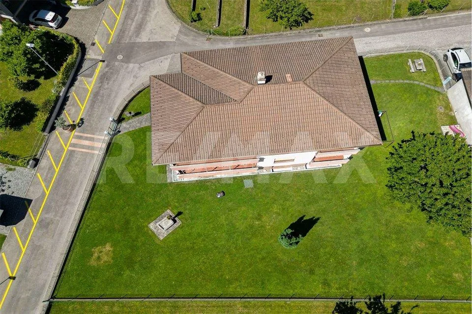 Casa con 3 appartamenti – Foto 11 von 13