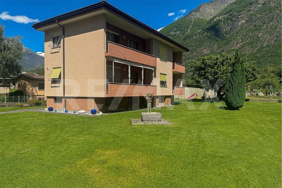 Casa con 3 appartamenti
