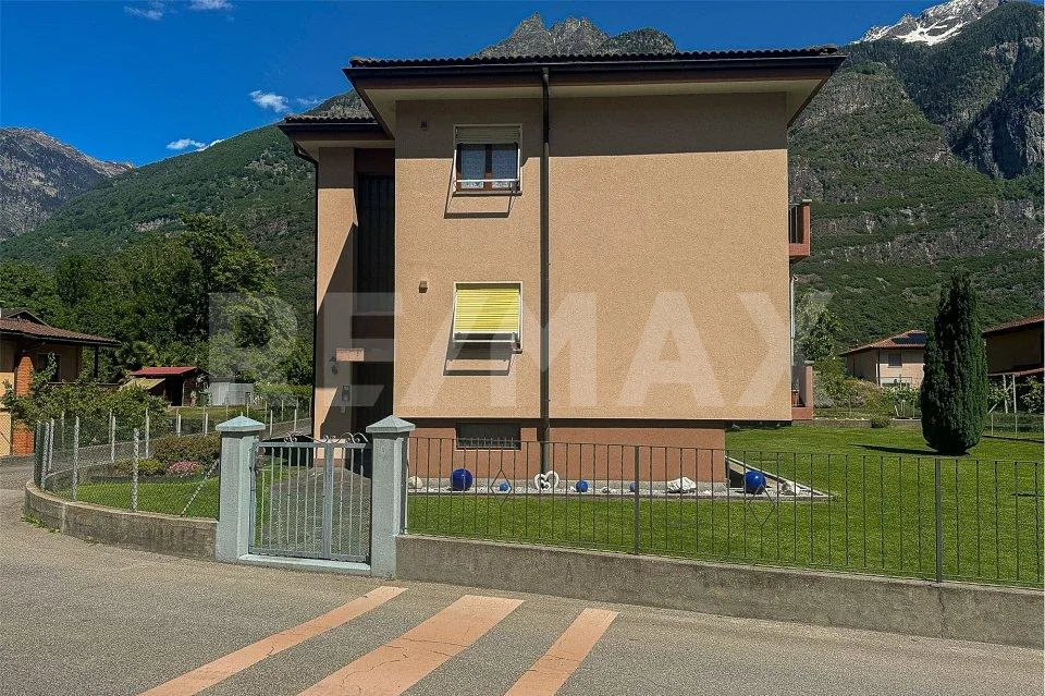 Casa con 3 appartamenti – Foto 6 von 13