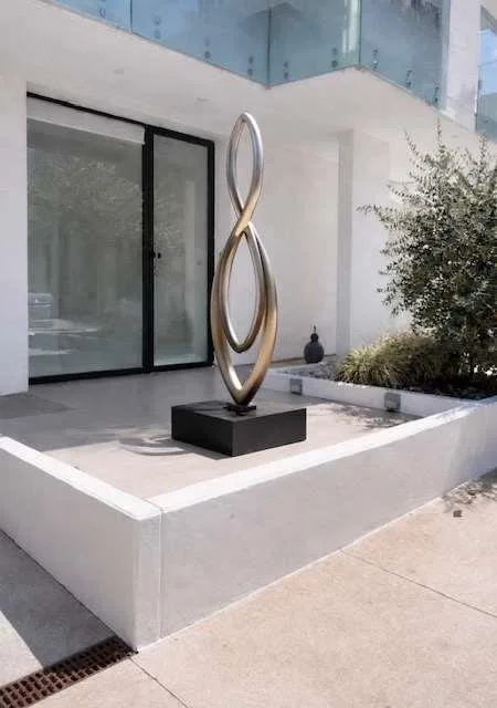 Spazio commerciale con giardino privato visibilità prestigio e funzion – photo 8 sur 9