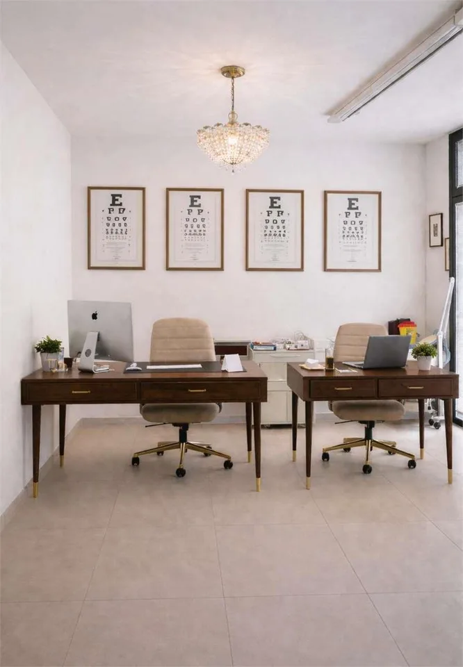 Spazio commerciale con giardino privato visibilità prestigio e funzion