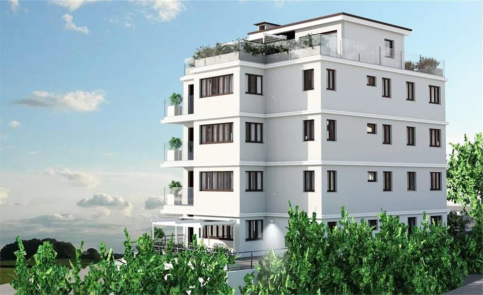 Loreto nuovo  5,5 locali con terrazzo e giardino