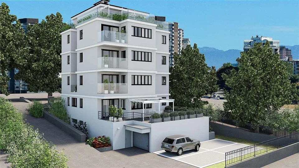 Loreto nuovo  5,5 locali con terrazzo e giardino