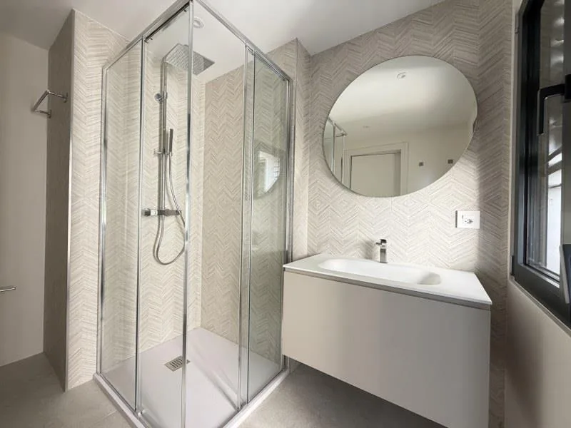 APPARTAMENTO 4.5 LOCALI CON GIARDINO AD USO ESCLUSIVO IN ELEGANTE P... – Foto 10 von 13