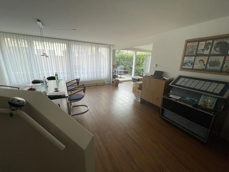 6.5-Zimmer Doppel-Einfamilienhaus mit Garage in Birsfelden/BL