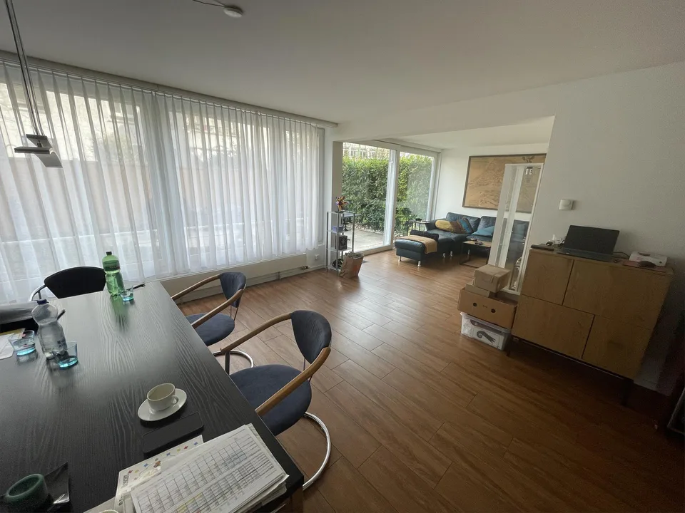 6.5-Zimmer Doppel-Einfamilienhaus mit Garage in Birsfelden/BL