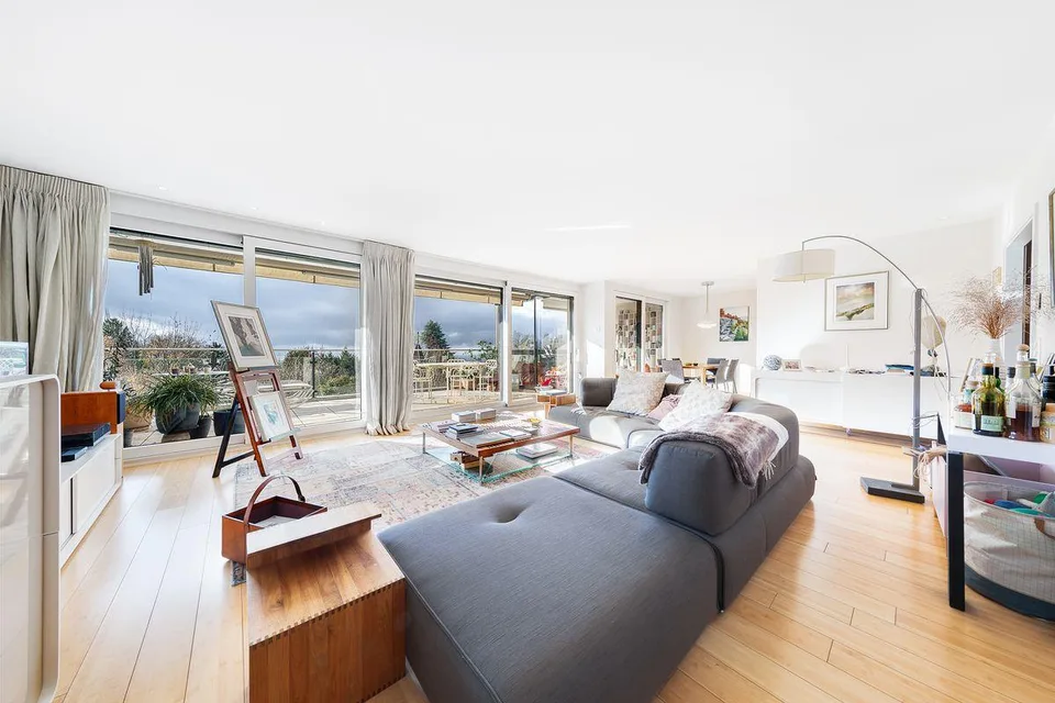 Spacieux 3.5 pièces à La Conversion avec magnifique terrasse plein SUD
