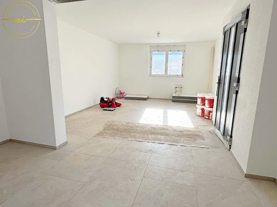 NUOVO APPARTAMENTO 3.5 LOCALI IN VILLA BIFAMILIARE