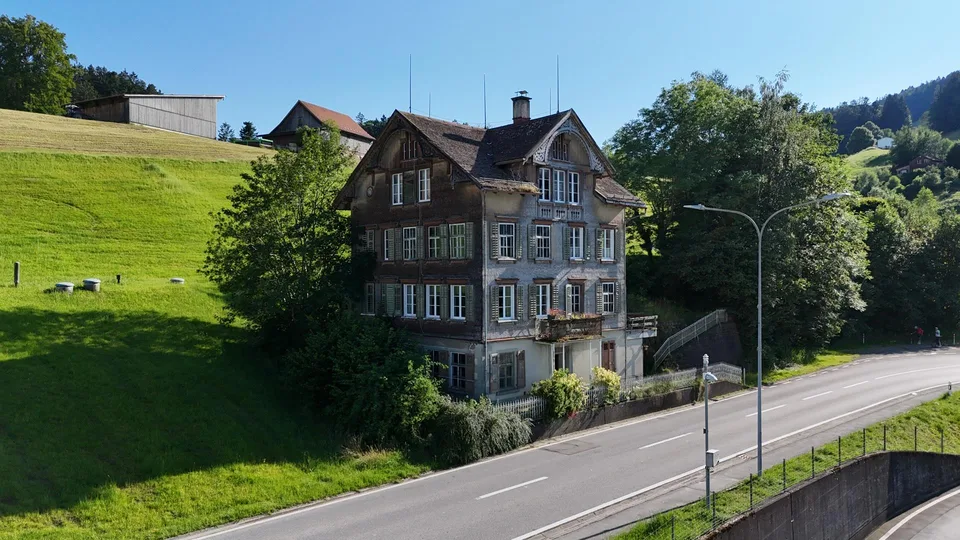 Einfamilienhaus mit bewilligtem Ausbauprojekt in Walzenhausen