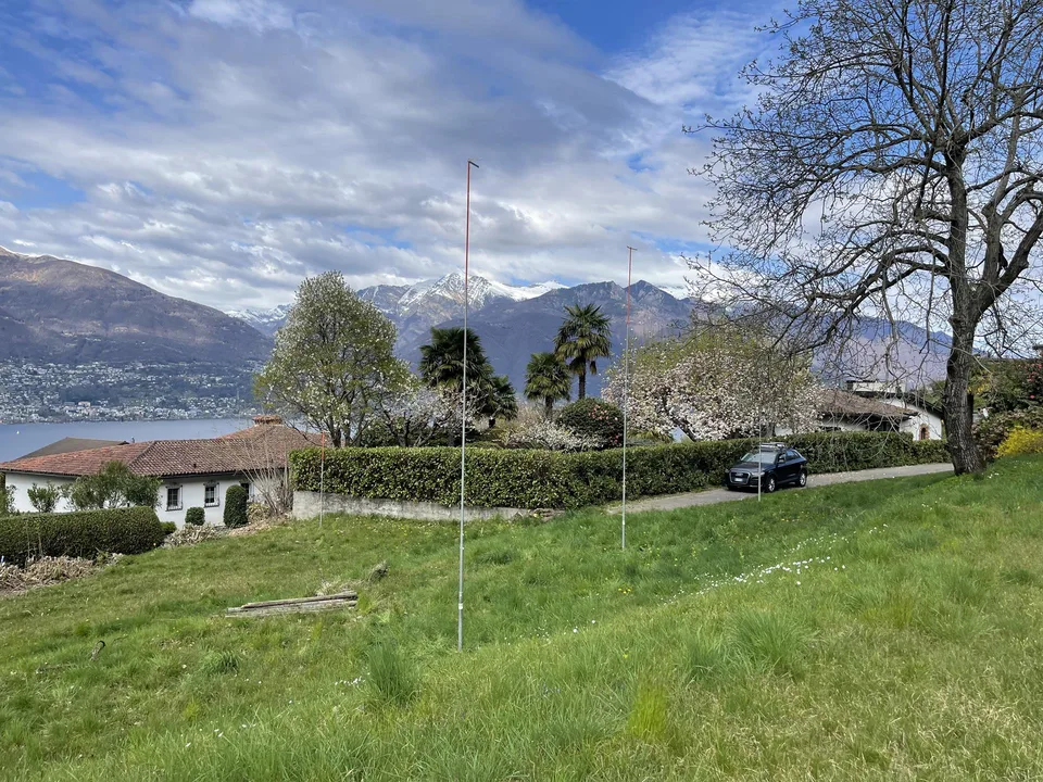 Vendesi Terreno A Piazzogna con Licenza di costruzione Approvata