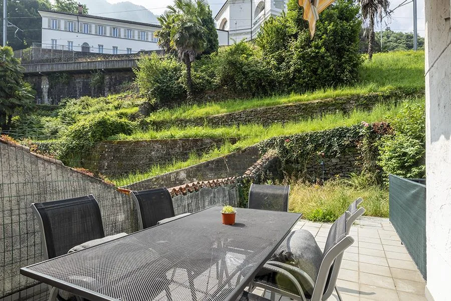 5-ZIMMER-HAUS IN MAGADINO + 2,5-ZIMMER-EINNAHMENWOHNUNG