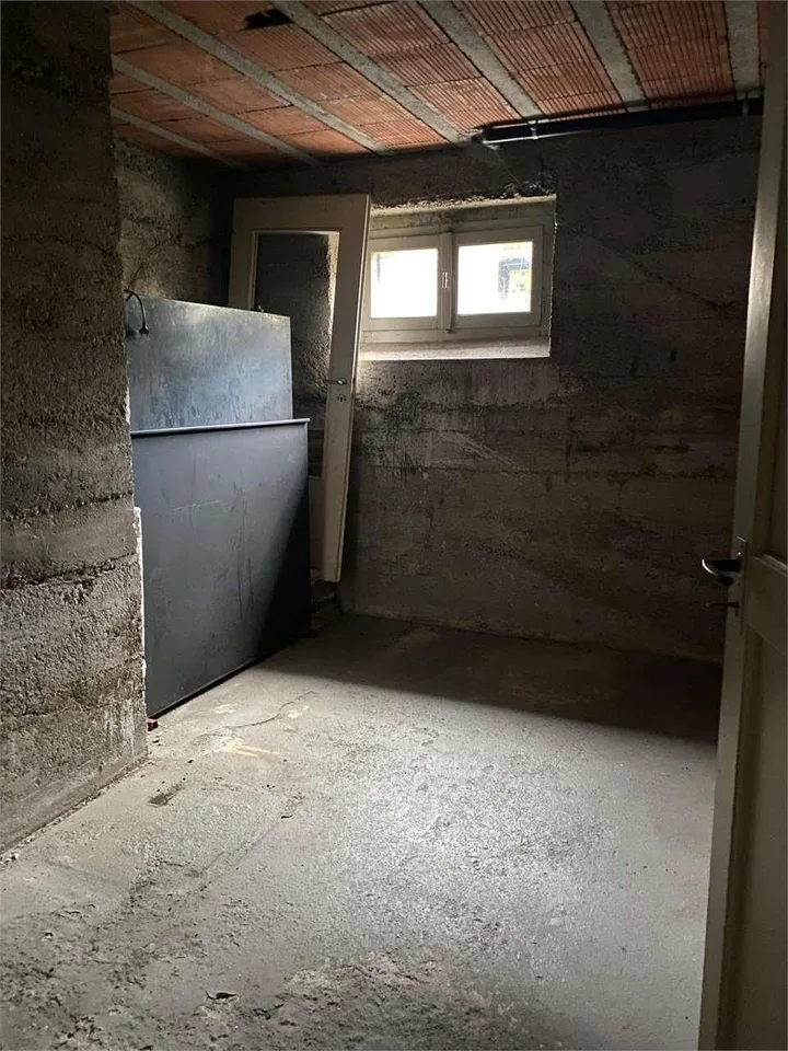 Balerna appartamento attico di 3,5 locali da ristrutturare – photo 13 sur 13