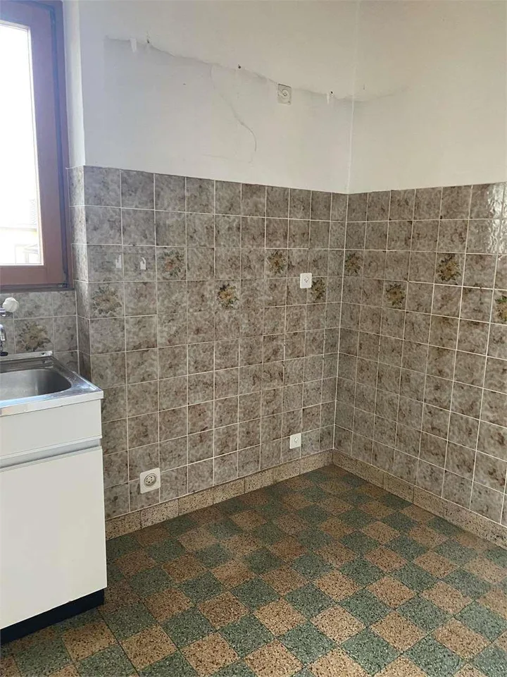 Balerna appartamento attico di 3,5 locali da ristrutturare – photo 7 sur 13