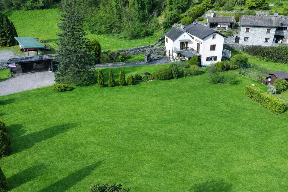 Exklusives Landhaus mit 2.500 m² Grundstück in Maggia – photo 28 sur 29