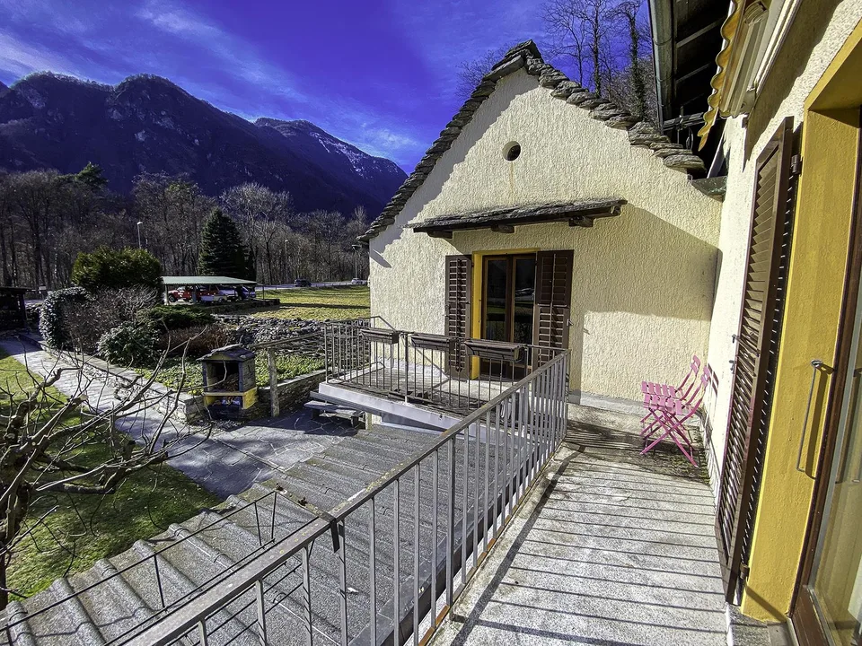 Exklusives Landhaus mit 2.500 m² Grundstück in Maggia – photo 14 sur 29