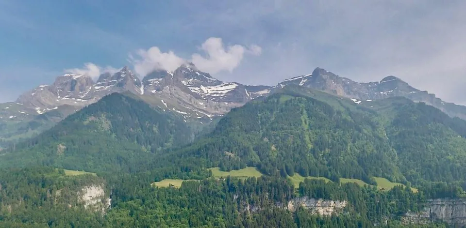 Appartamento completamente ristrutturato nel centro di Champéry, vista panoramica