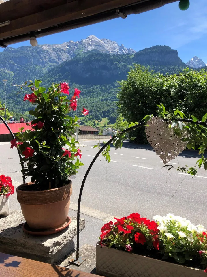 «my home is my castle» 3.5-Zimmer Wohnung inkl. Restaurant – Foto 10 von 13