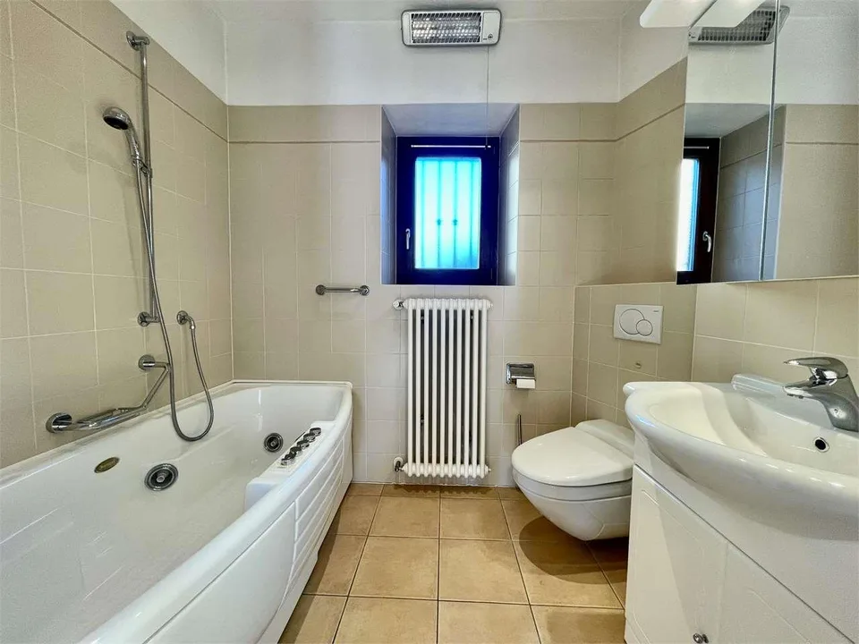 Palazzina a reddito in centro a Vacallo - Ottimo investimento