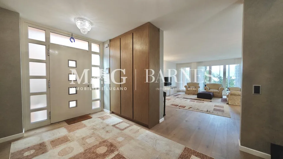 Montagnola, Collina d’Oro: Villa con piscina e vista lago