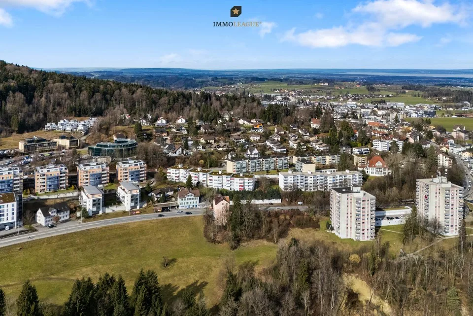 Mehrfamilienhaus mit attraktivem Entwicklungspotenzial