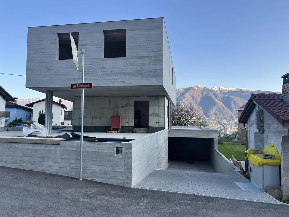 Posteggio coperto zona Campagnola Vairano – photo 7 of 8