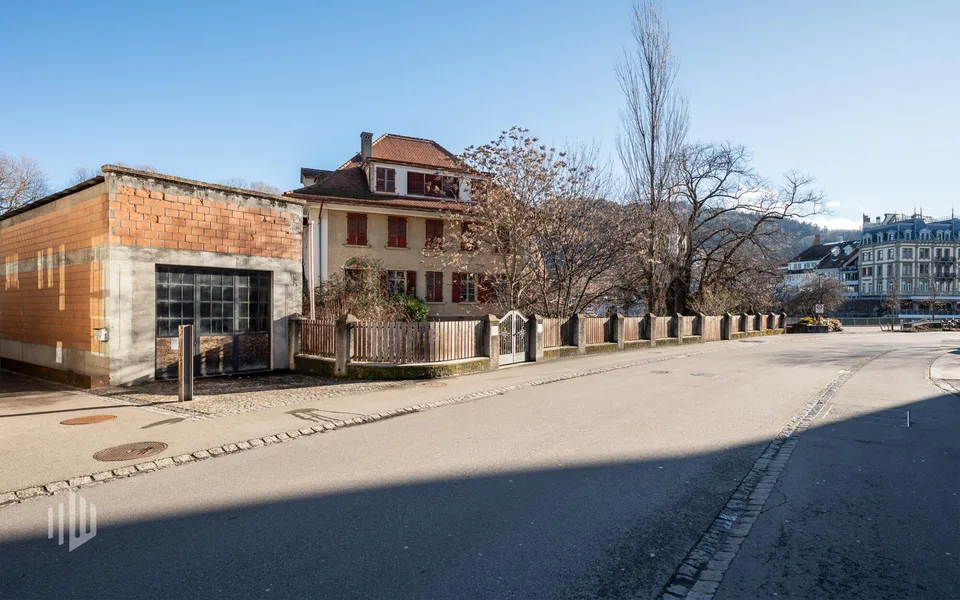 ImmoWyss - Ehemalige Direktorenvilla «Zur Schützenlinde» an der Aare – Foto 7 von 13