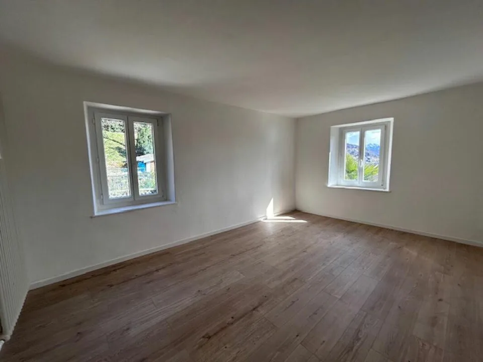 GRANDE CASA CON DUE APPARTAMENTI - GIARDINO E VISTA SPETTACOLARE – Foto 10 von 27