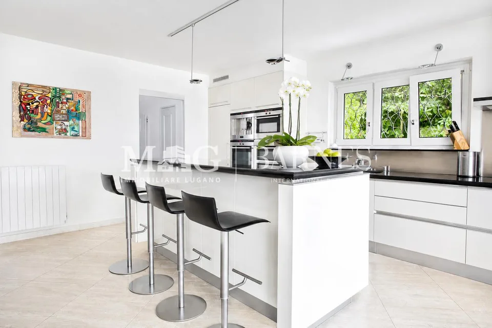 Lugano: Villa vista lago 6 locali, opportunità esclusiva – Foto 10 von 15